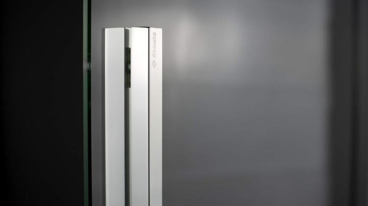 8105f259e1ec04a020f07d7d7cb82ff4